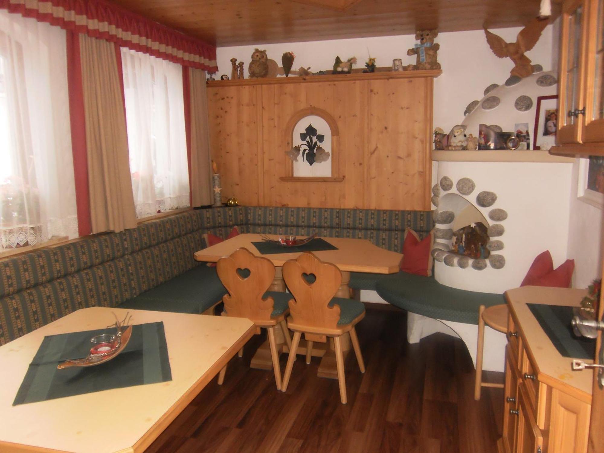 Aparthotel Berghof Geisler à Finkenberg Extérieur photo