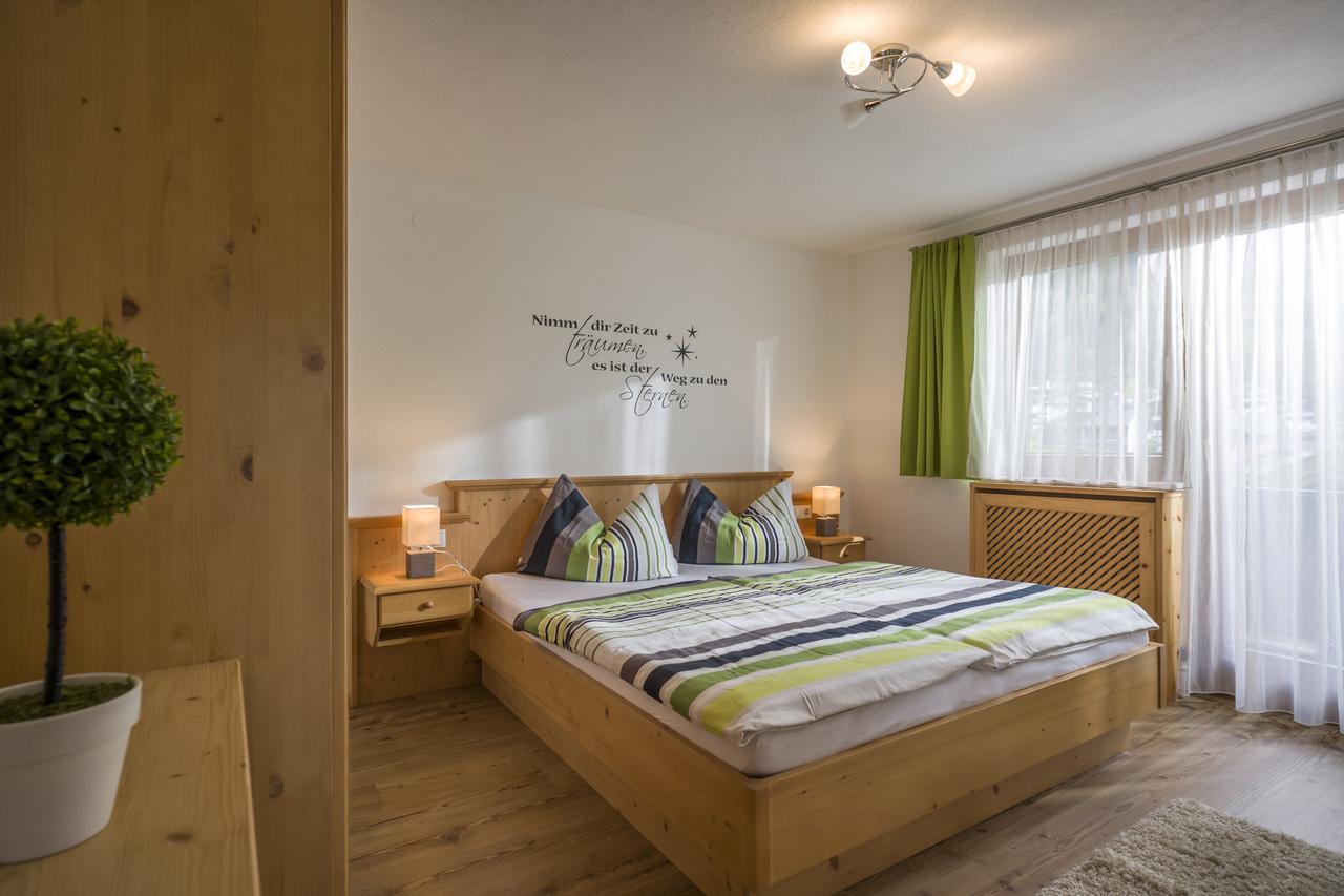 Aparthotel Berghof Geisler à Finkenberg Extérieur photo