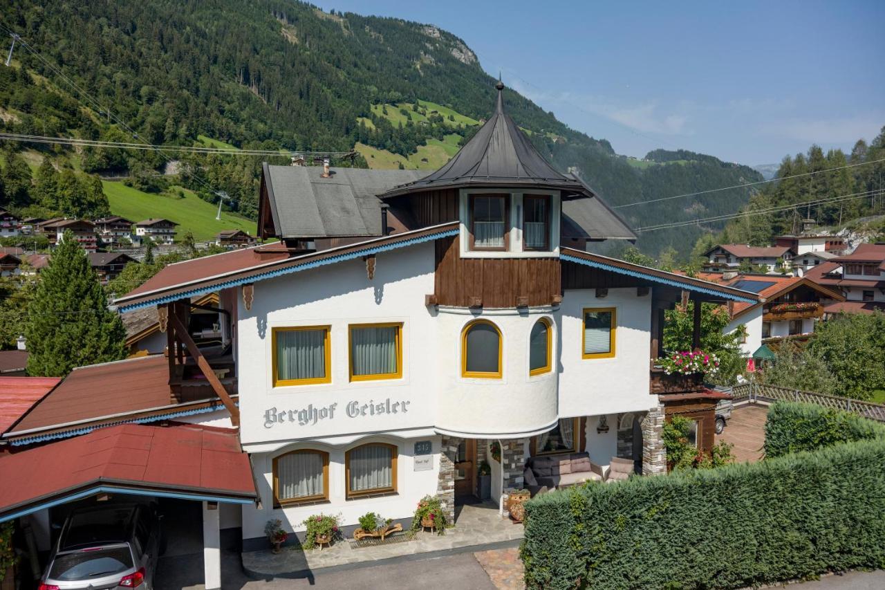 Aparthotel Berghof Geisler à Finkenberg Extérieur photo